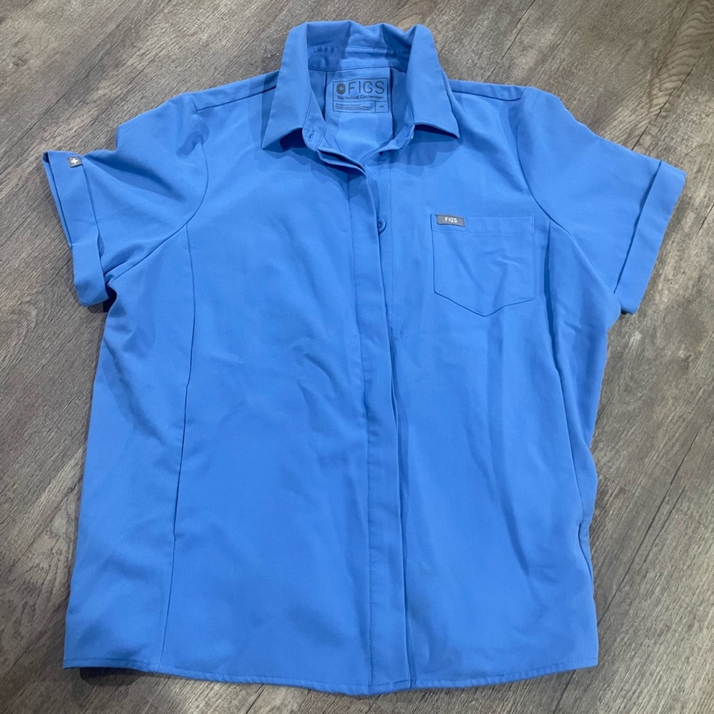 Figs Pilar scrub top.